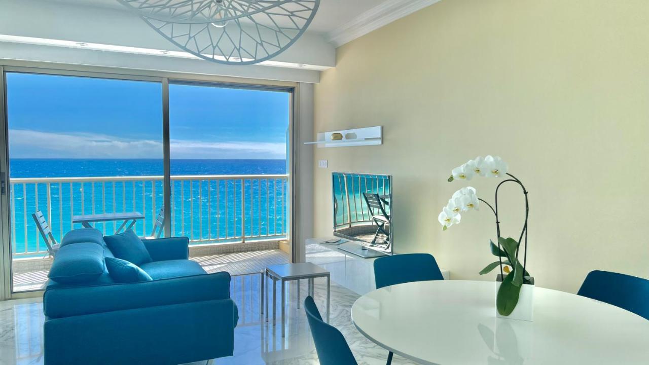 Seaviews By Jenni Menton, La Suite, Superbe Front De Mer, Top Emplacement Avec Terrasse Et Parking! Extérieur photo