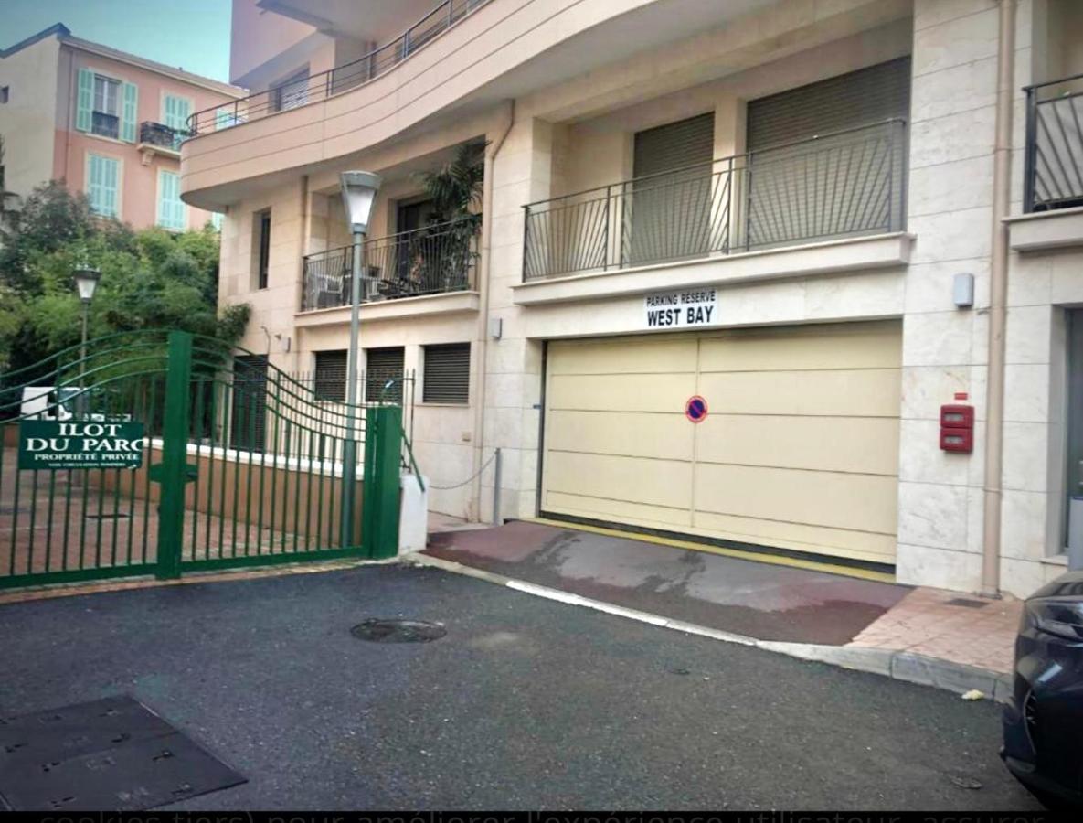Seaviews By Jenni Menton, La Suite, Superbe Front De Mer, Top Emplacement Avec Terrasse Et Parking! Extérieur photo