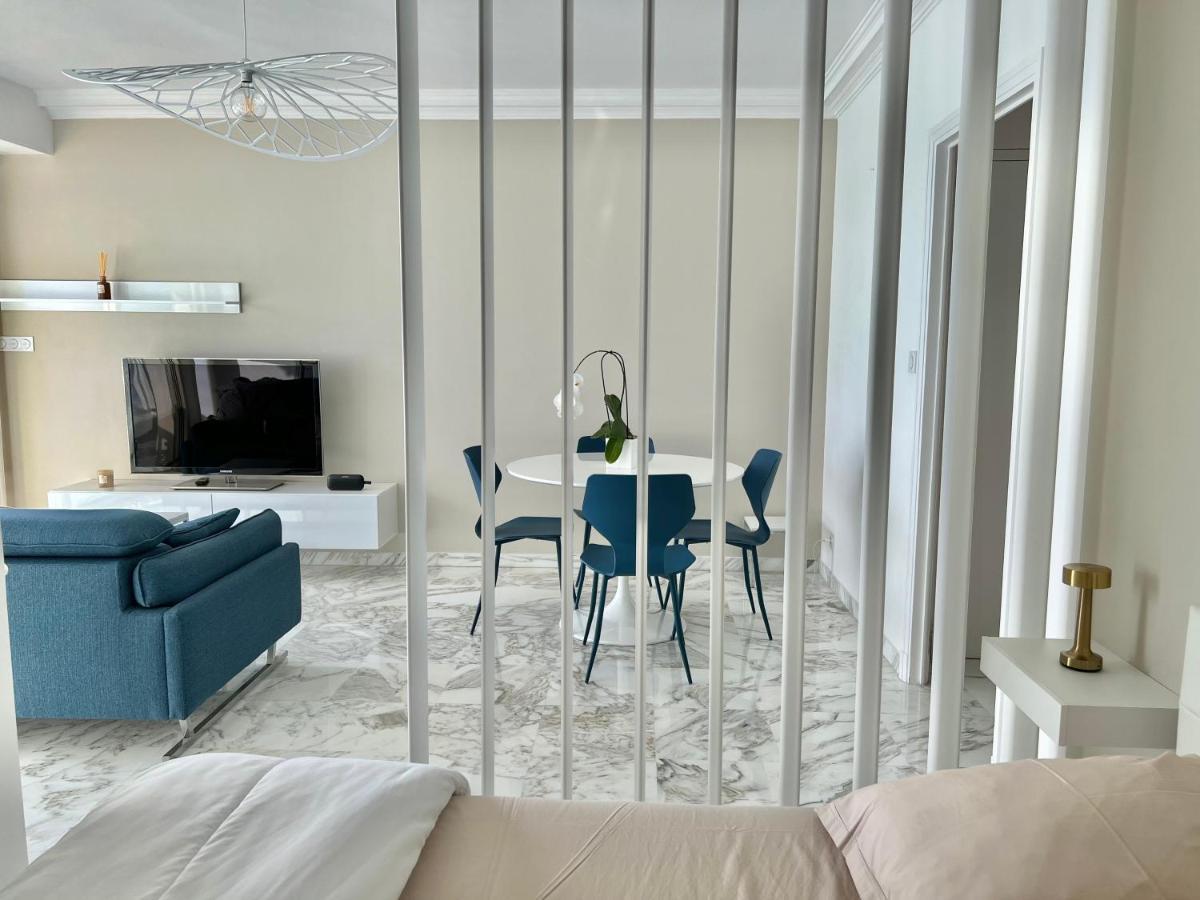 Seaviews By Jenni Menton, La Suite, Superbe Front De Mer, Top Emplacement Avec Terrasse Et Parking! Extérieur photo