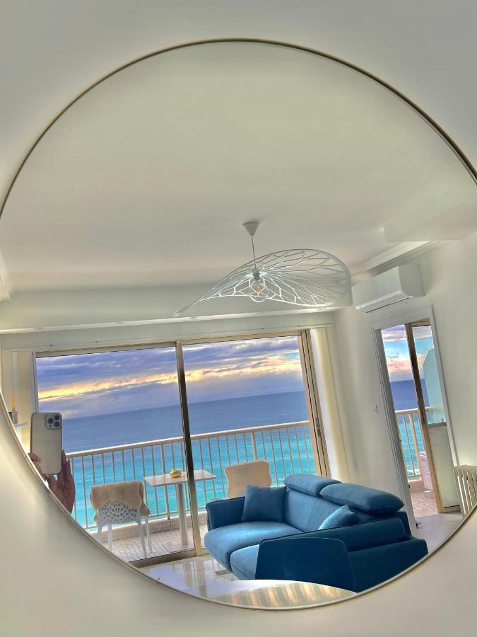 Seaviews By Jenni Menton, La Suite, Superbe Front De Mer, Top Emplacement Avec Terrasse Et Parking! Extérieur photo